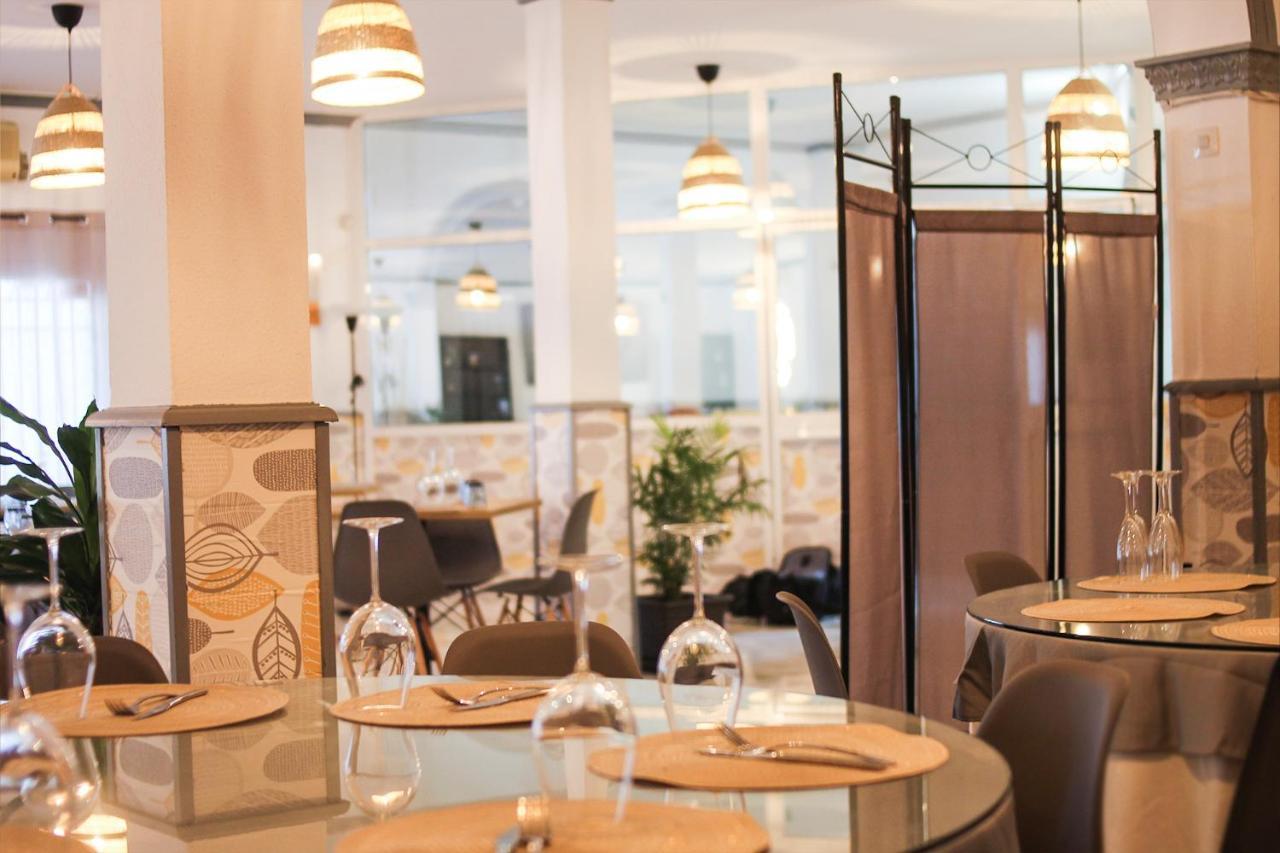 VÍA SEVILLA - CÁDIZ Alojamiento&Restaurante El Cuervo  Esterno foto