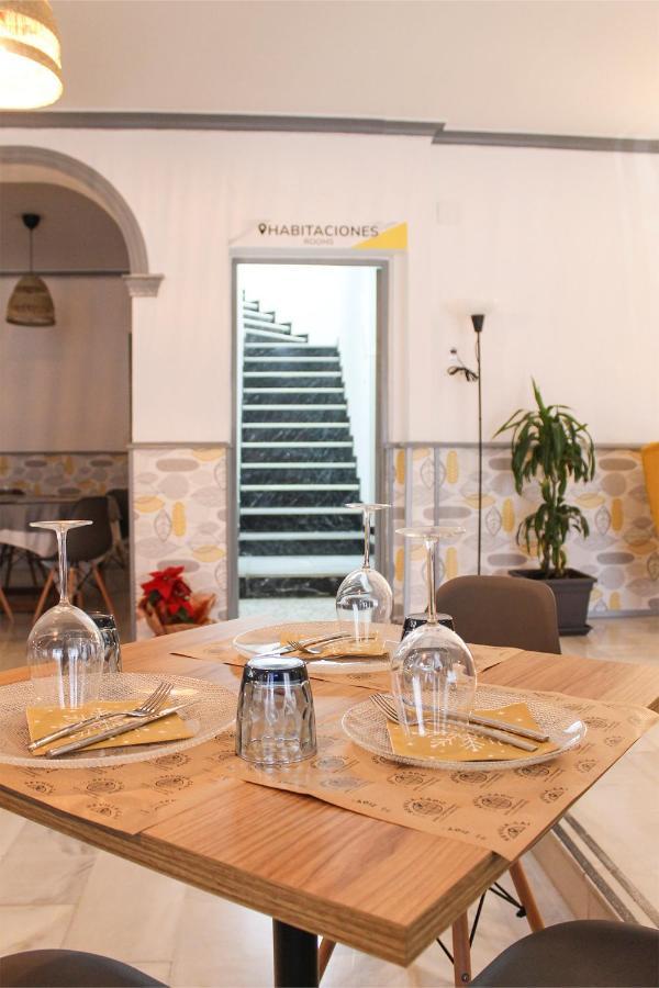 VÍA SEVILLA - CÁDIZ Alojamiento&Restaurante El Cuervo  Esterno foto