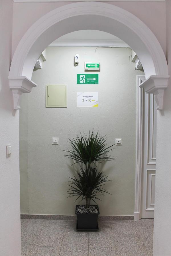 VÍA SEVILLA - CÁDIZ Alojamiento&Restaurante El Cuervo  Esterno foto