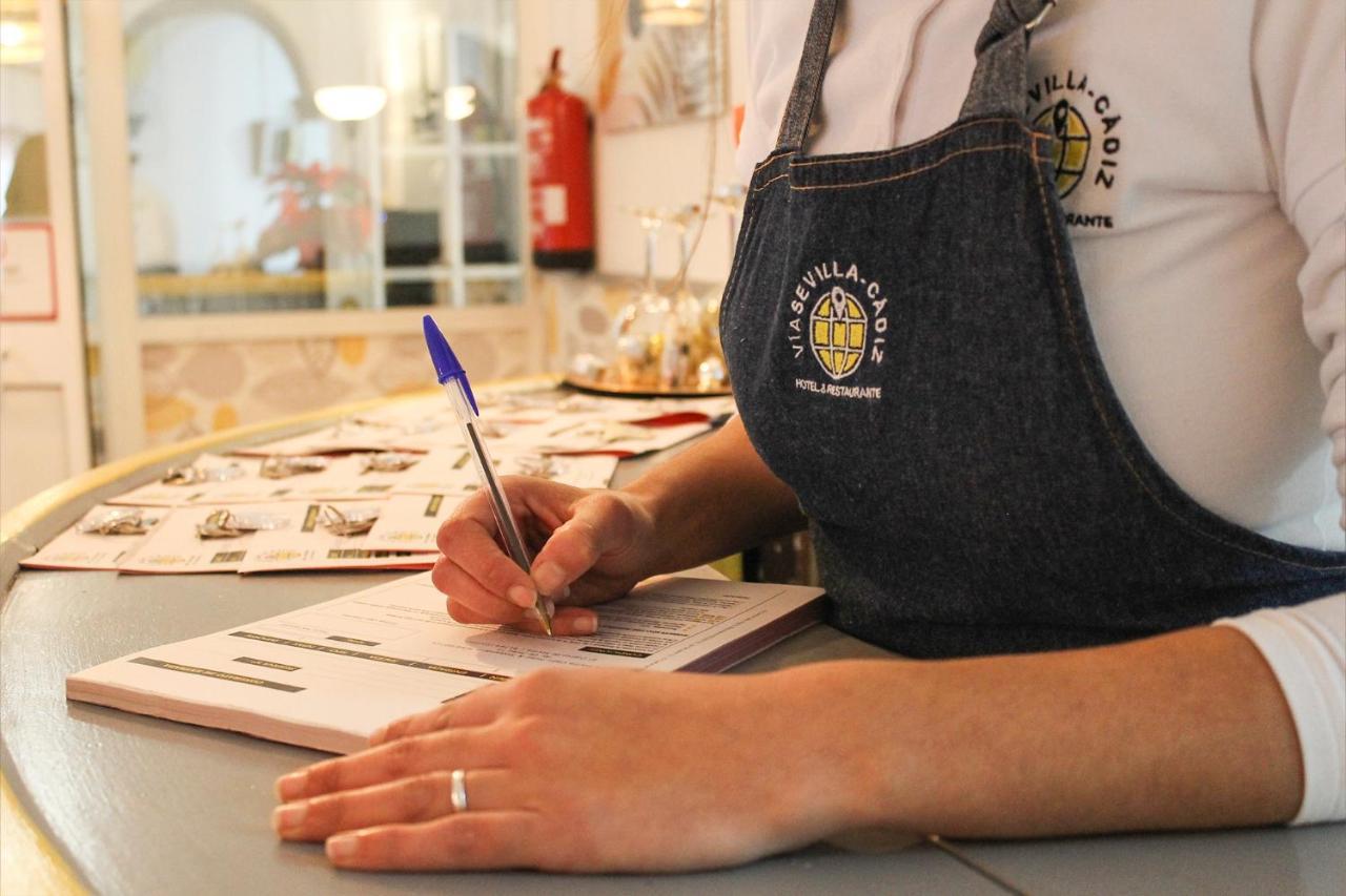 VÍA SEVILLA - CÁDIZ Alojamiento&Restaurante El Cuervo  Esterno foto