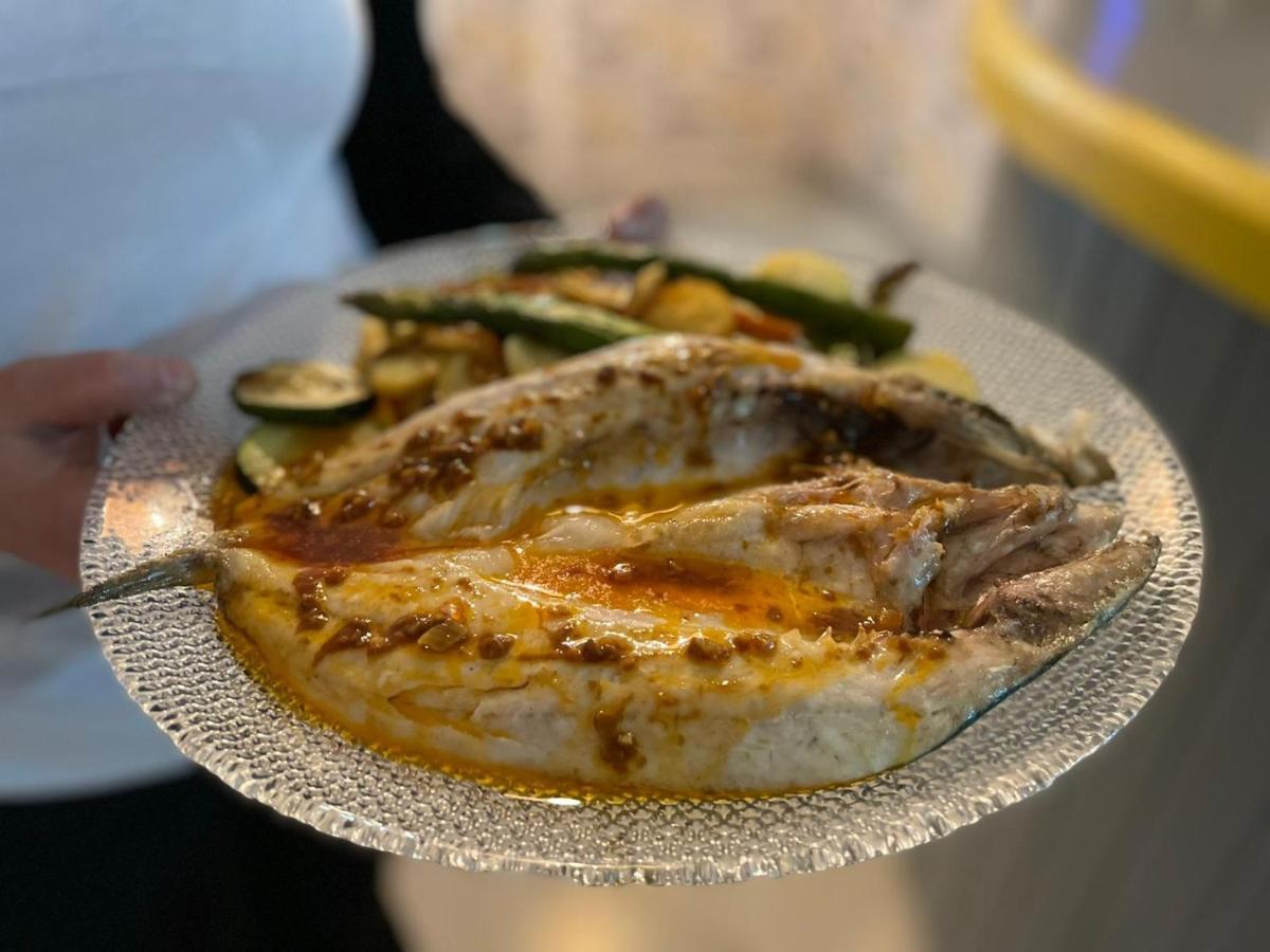 VÍA SEVILLA - CÁDIZ Alojamiento&Restaurante El Cuervo  Esterno foto