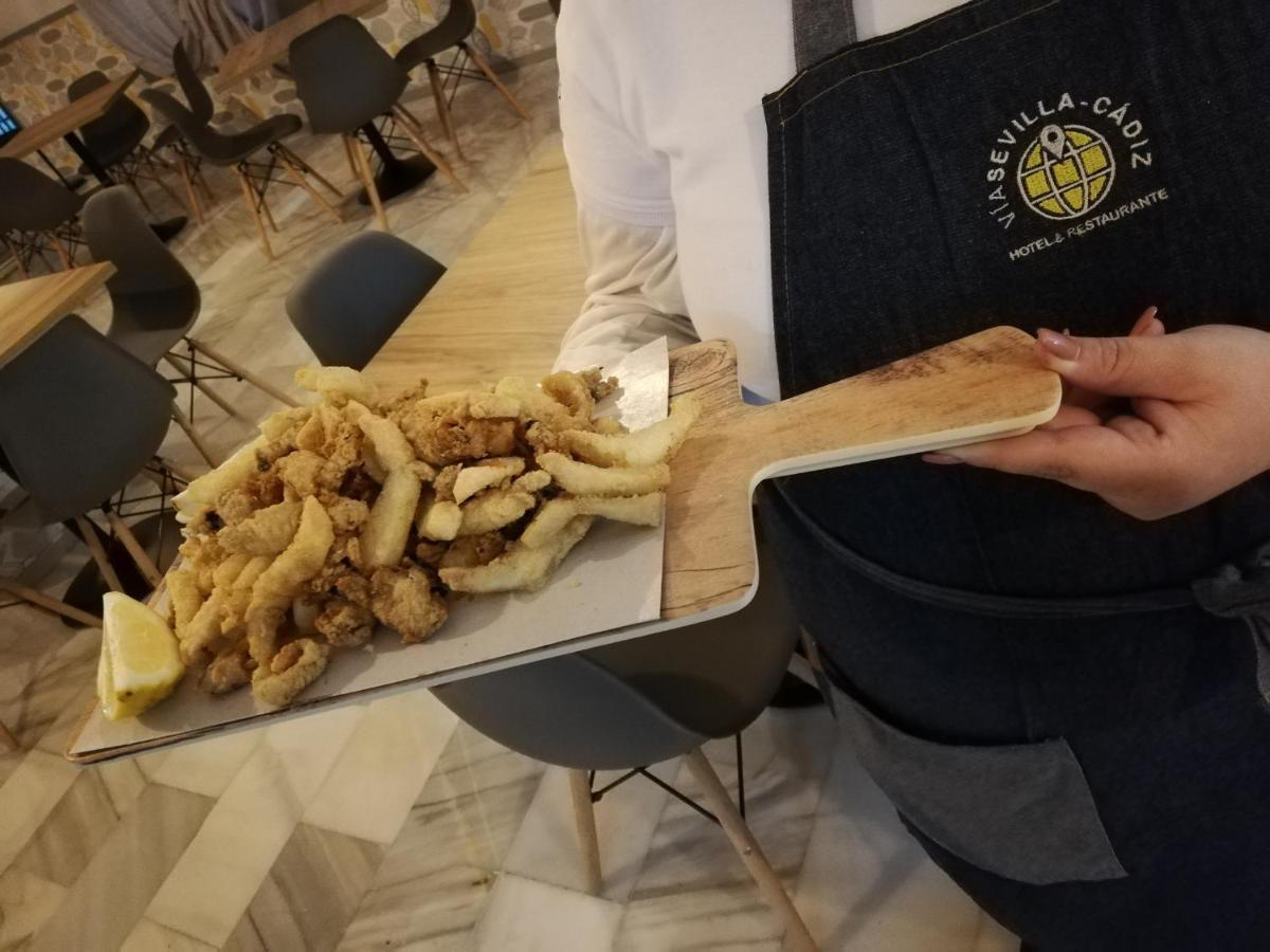 VÍA SEVILLA - CÁDIZ Alojamiento&Restaurante El Cuervo  Esterno foto
